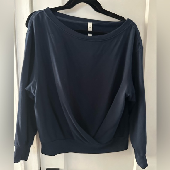 Lululemon pull over - Picture 2 of 2